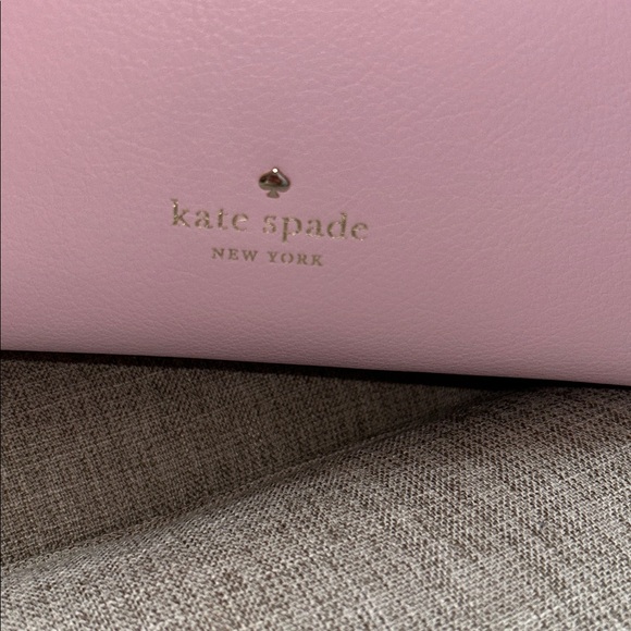 Kate Spade Elegant Pink Leather Shoulder Bag - Picture 3 of 11